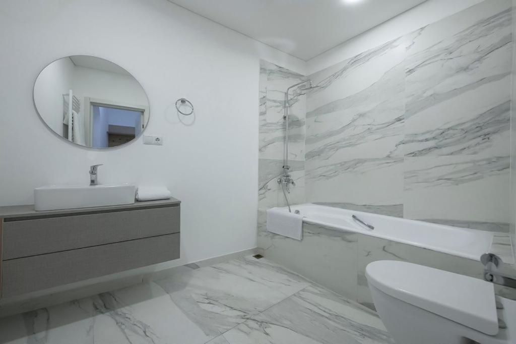 Opera Boutique Hotel Tbilisi Esterno foto