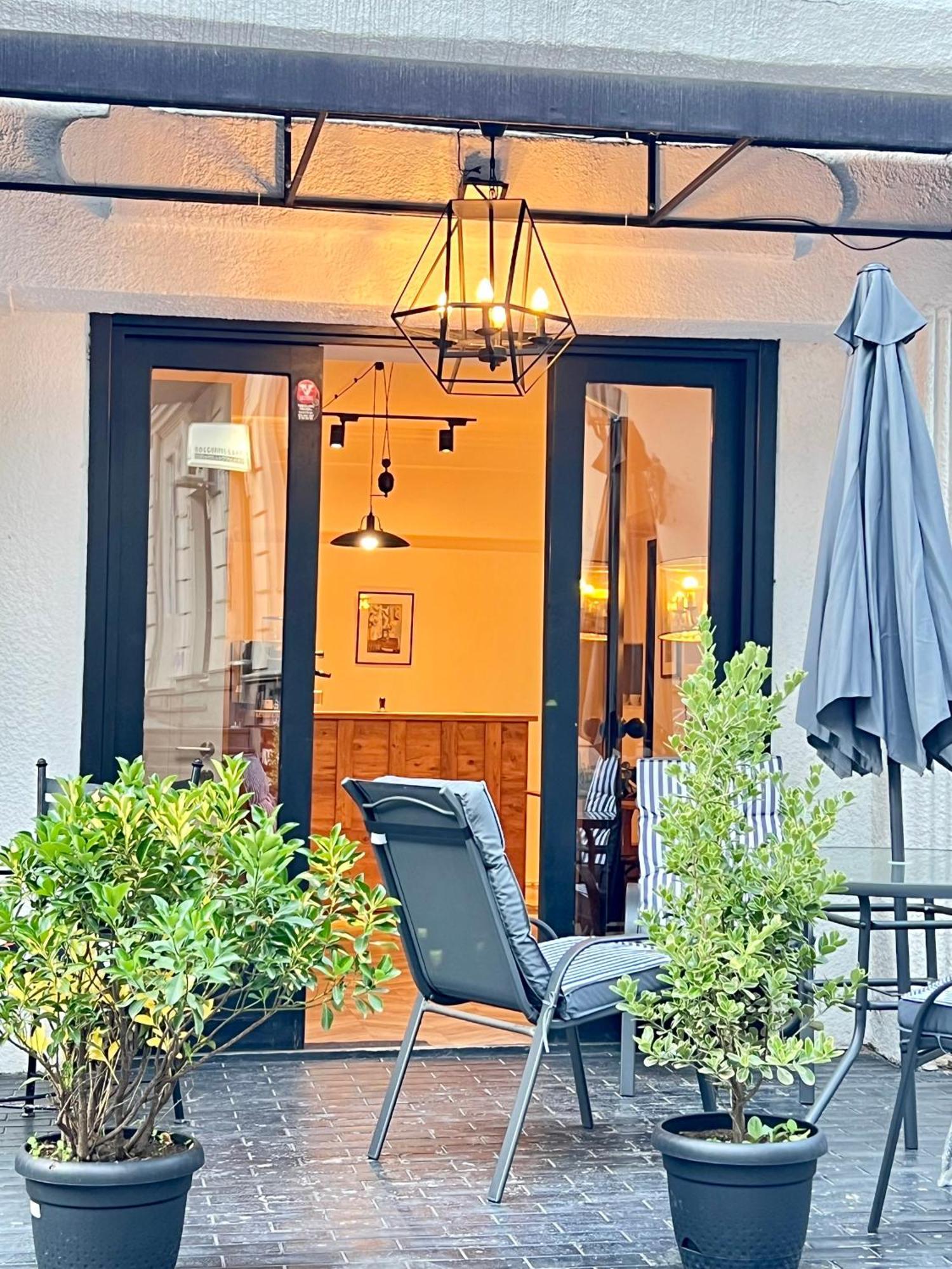 Opera Boutique Hotel Tbilisi Esterno foto